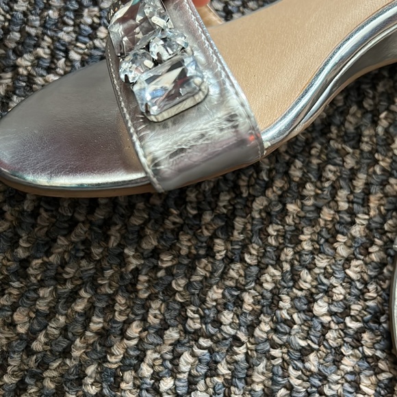 CL by Laundry silver heels - Picture 5 of 6